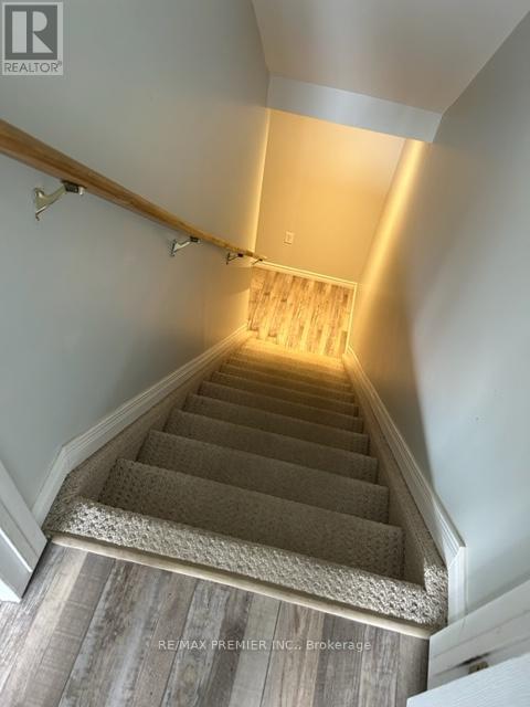 Building Photo - 13 Srigley St