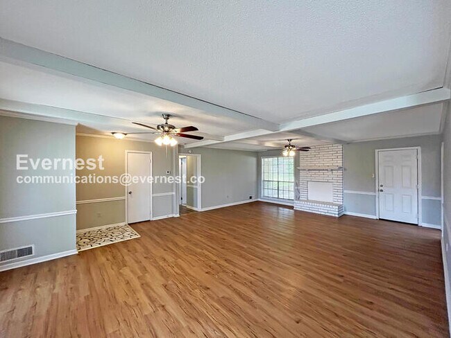 Building Photo - 848 Rasco Rd W