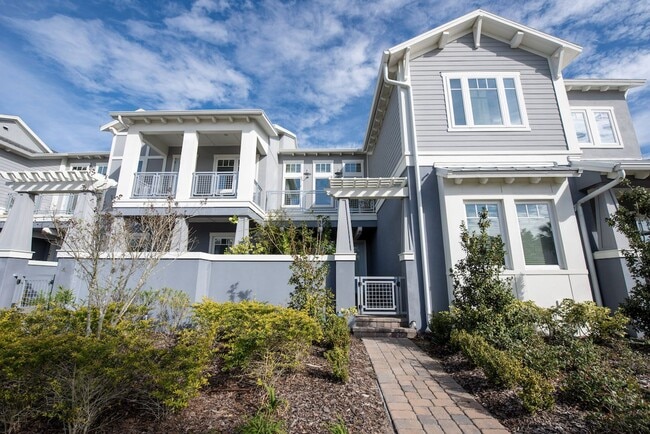 Modern 2 bedroom, 2 bath Townhouse with Bonus Room in the Laureate Park Community of Lake Nona. - Modern 2 bedroom, 2 bath Townhouse with Bonus Room in the Laureate Park Community of Lake Nona.