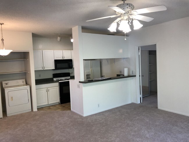 Foto del edificio - 91-989-989 Puamaeole St