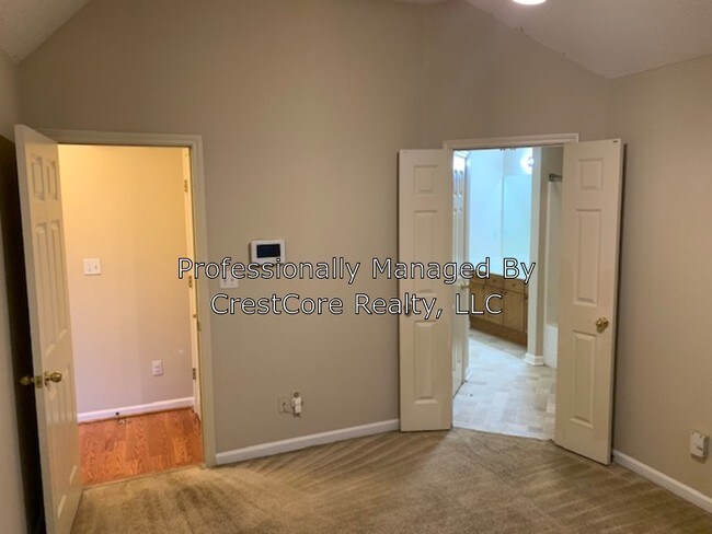 Building Photo - 7068 Millers Glen Way