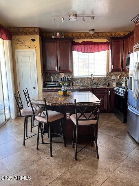 Foto del edificio - 14874 W Columbine Dr