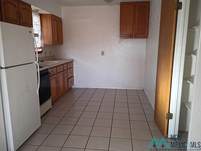 Foto del edificio - 1910 S Platinum Ave