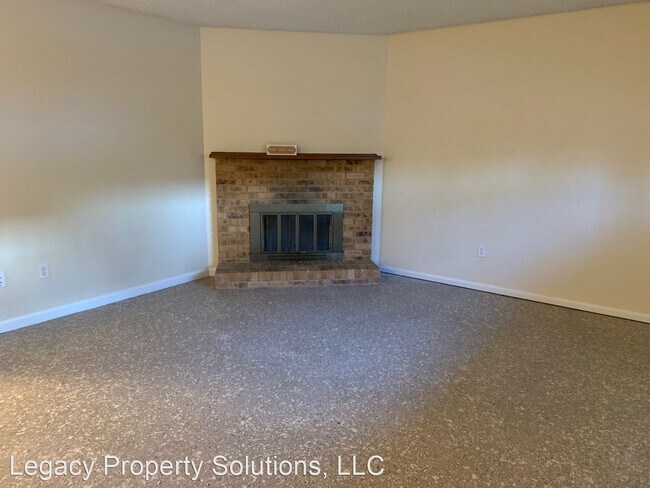 Foto del edificio - 2 br, 1 bath House - 5405 Akes Drive