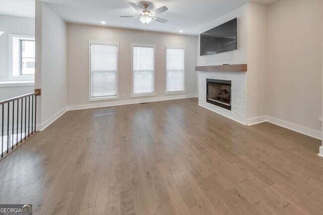 Foto del edificio - 413 Bishop Ln