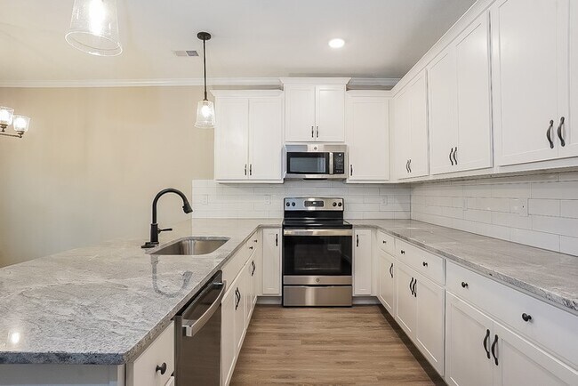 Foto del edificio - Beautiful 4 Bedroom Home in Grovetown, GA