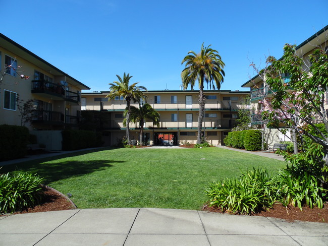 Foto del edificio - Californian Apartments