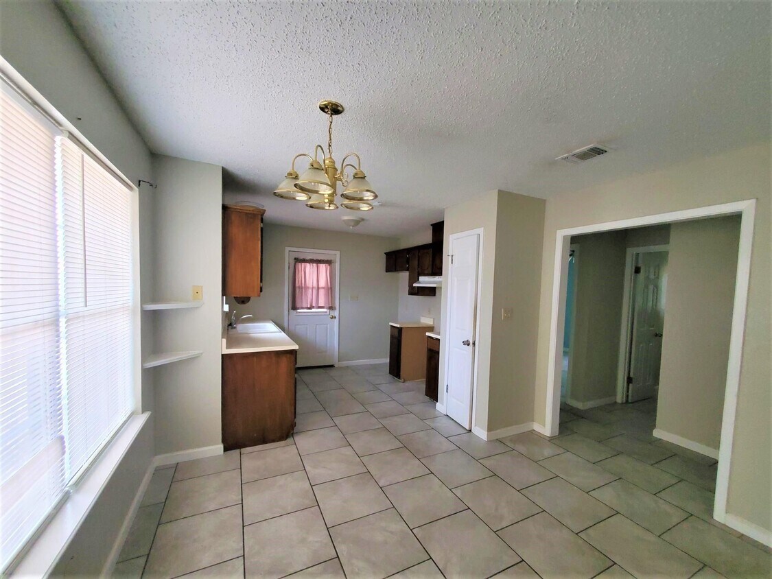 106 Terrace Cir, Del Rio, TX 78840 House Rental in Del Rio, TX