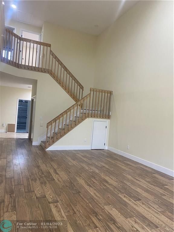 Foto del edificio - 10478 Lake Vista Cir