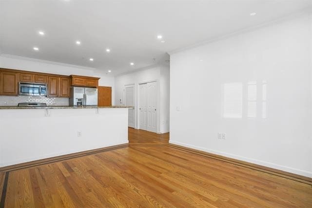 Building Photo - 528 52nd St