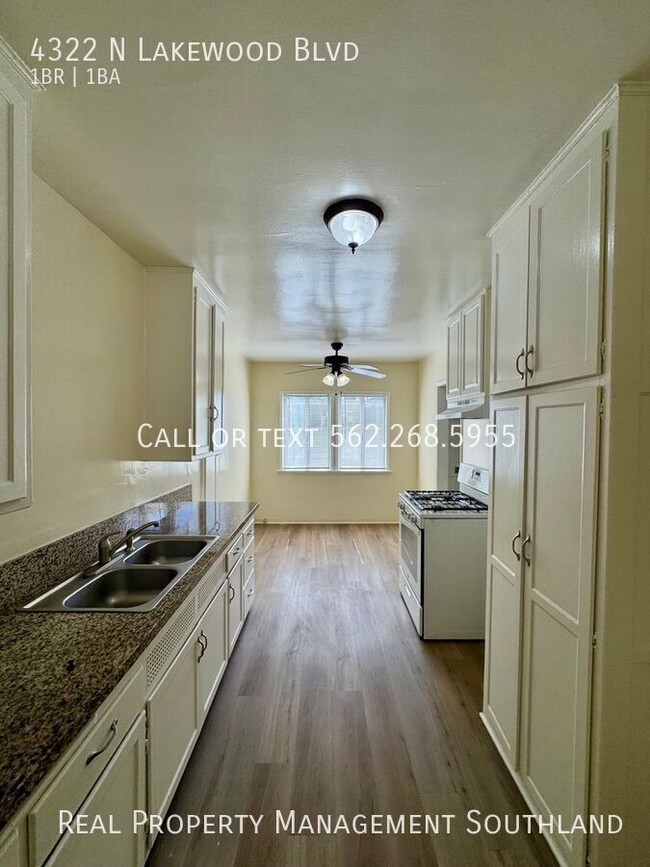 Building Photo - Beautifully Renovated 1 Bed / 1 Bath Apart...