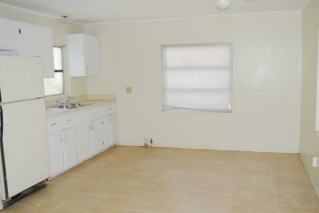 Foto del edificio - 2633 Emerson Ave S
