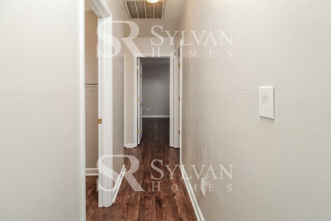 Building Photo - Enjoy living the good life in this 3 bedro...