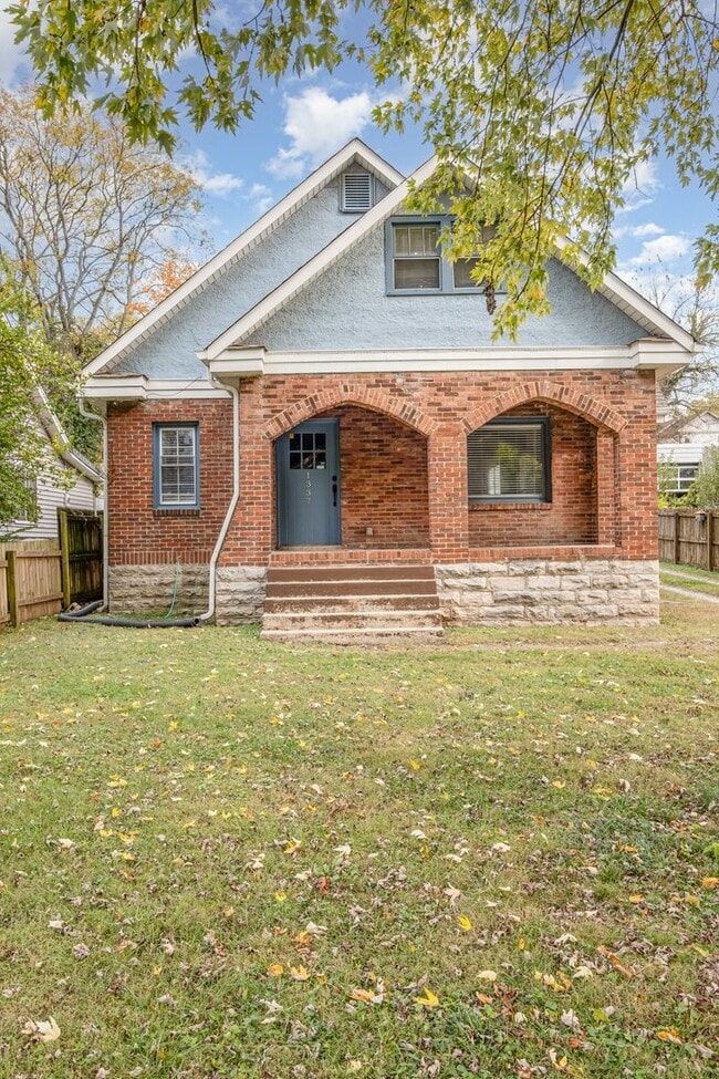 Photo - 4 Bedroom  Now Available! House