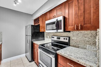 Building Photo - 2460 NW 33rd St