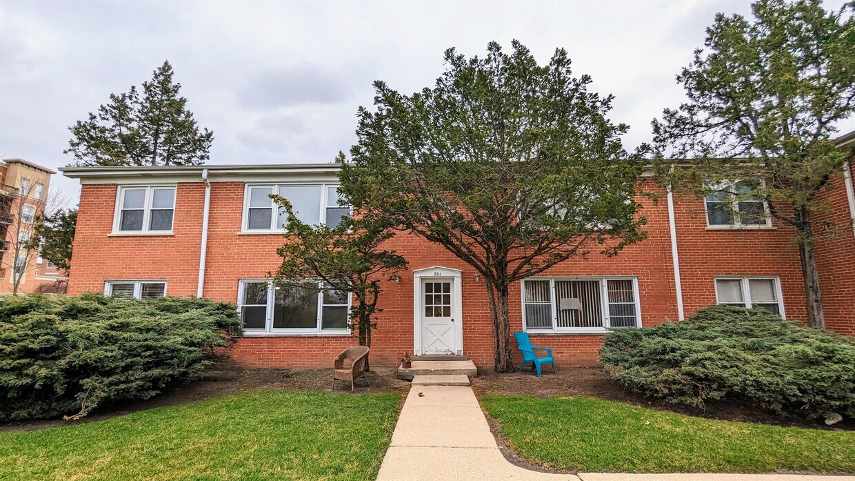 Primary Photo - 201 Johnson St