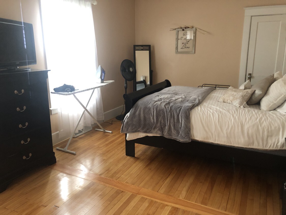 44 Kenyon Ct, Utica, NY 13501 Apartments in Utica, NY