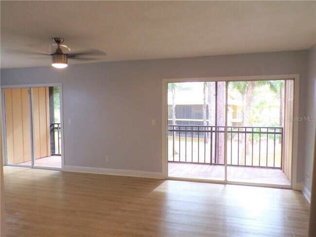 Foto del edificio - 110 Cypress Woods Ct