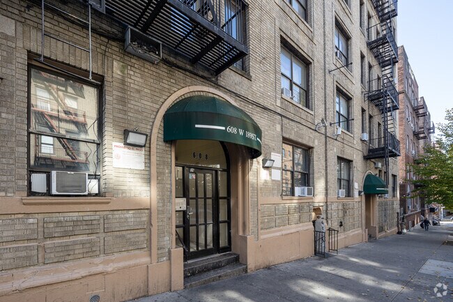 Entrance - 608-612 W 189th St
