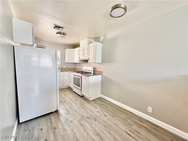 Foto del edificio - 1720 Cordoba Ln