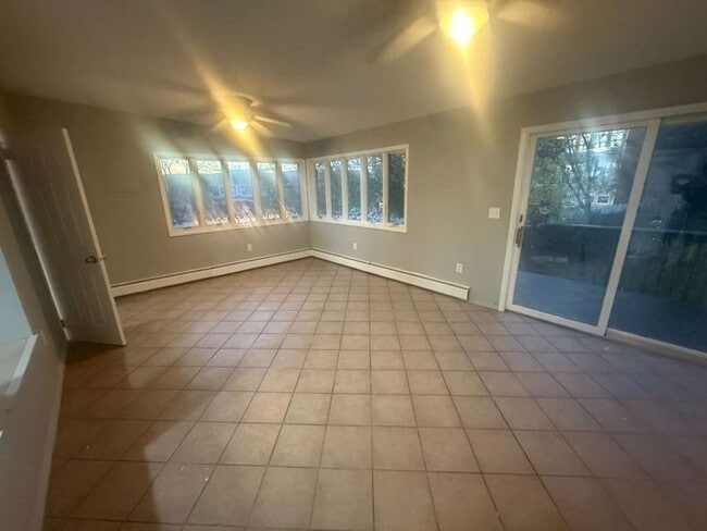 Building Photo - 195 Union St