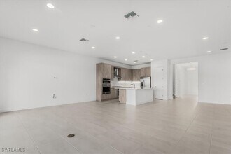 Building Photo - 20727 Fair Oak Ln