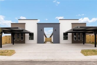 Building Photo - 14 Hilltop Ave