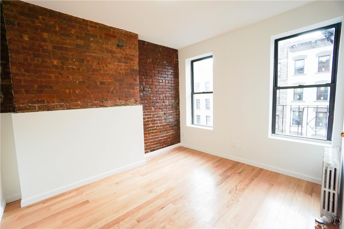 Foto principal - 339 E 6th St