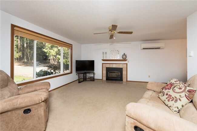Foto del edificio - Charming 3BD/2BTH Rambler Home for Lease! Pet Friendly!