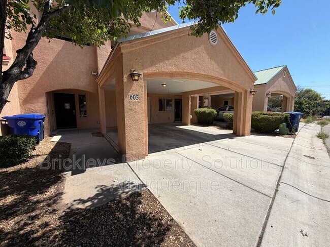 Building Photo - 605 Benicia Ln