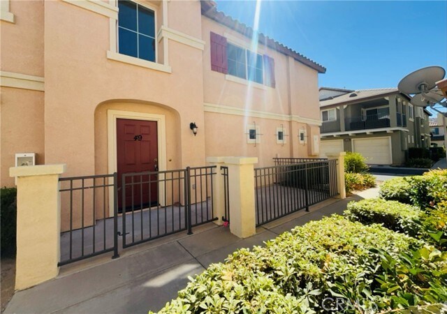Building Photo - 15627 Lasselle St