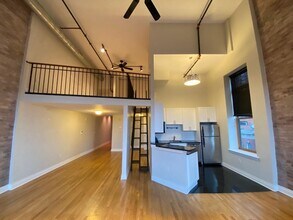 Building Photo - 338 Grove St