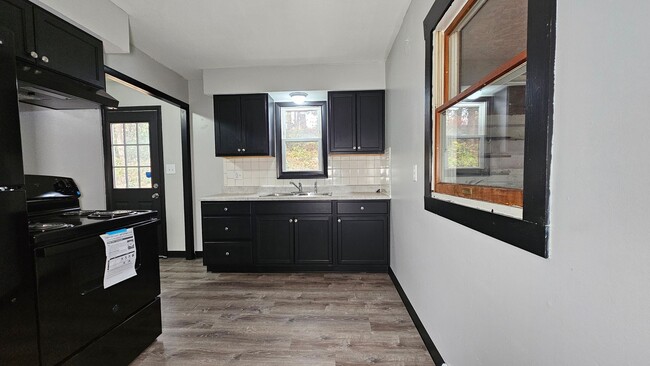 Foto del edificio - Newly Remodeled 3-Bedroom, 1-Bath Mansfield Home with Modern Upgrades & 2-Car Garage