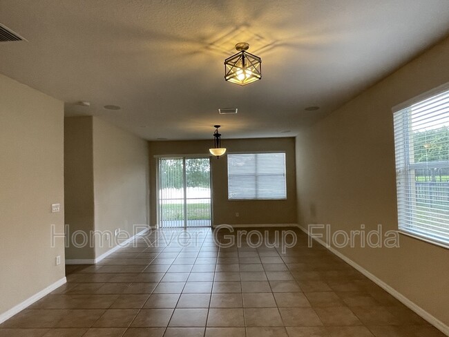 Foto del edificio - 2925 Winglewood Cir