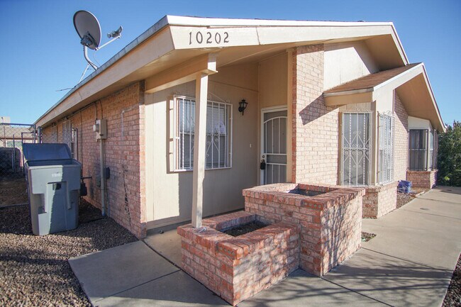 Foto del edificio - 10202 Niagara Falls Pl