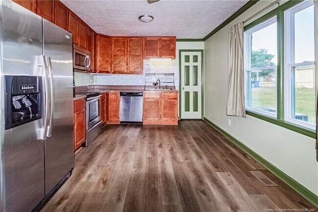 Building Photo - 6522 Cissna Dr