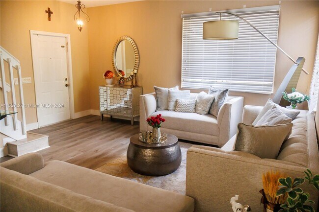Building Photo - 1572 Canary Island Dr