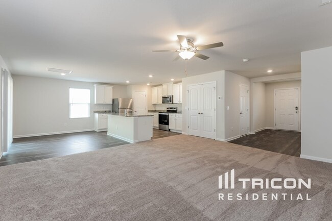 Building Photo - 4615 Hazelburn Dr