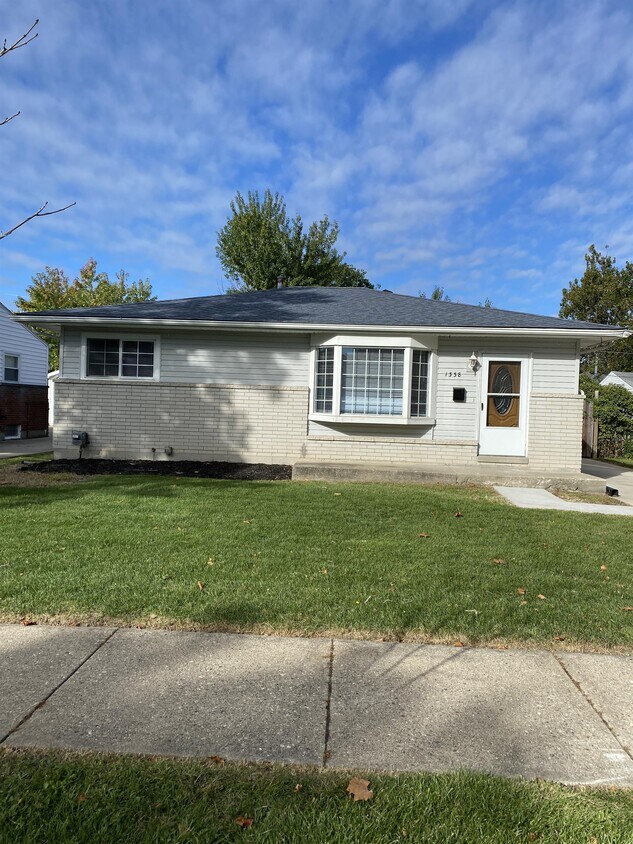 1338 Sharon St, Westland, MI 48186 House Rental in Westland, MI