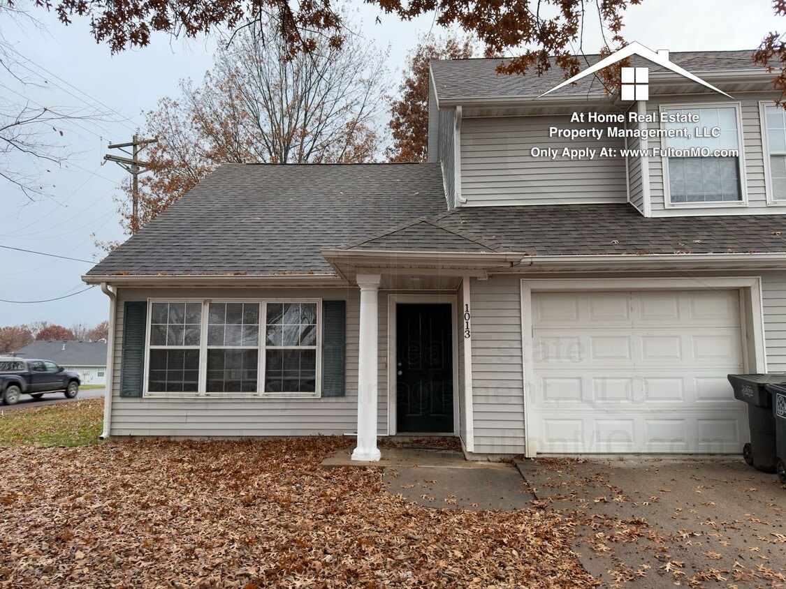 Primary Photo - 1011-1013 Greystone Court