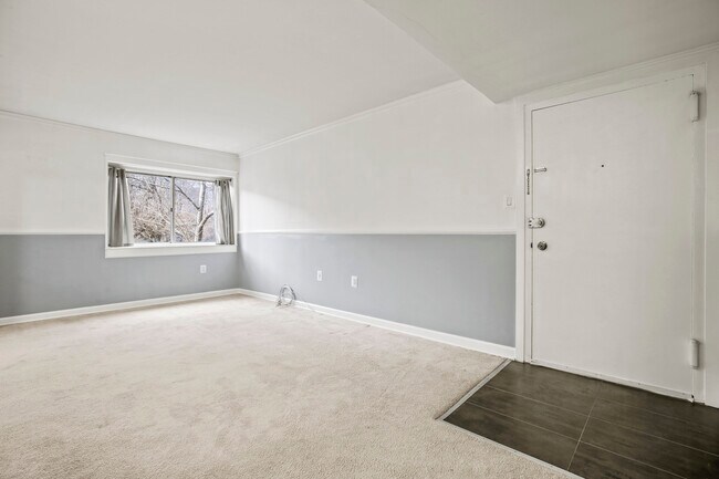 Sala de estar - 5105 Crossfield Ct