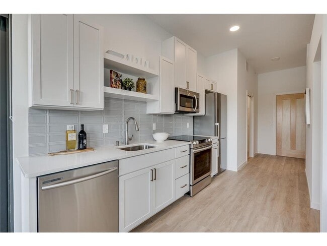 Building Photo - 4418 Beard Ave S