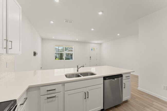 Foto del edificio - 1366 Tarflower Dr