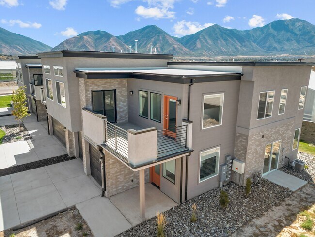 Foto del edificio - 489 W 1760 N