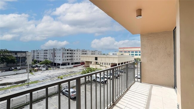 Photo - 16751 NE 9th Avenue Unit 401 Apartment