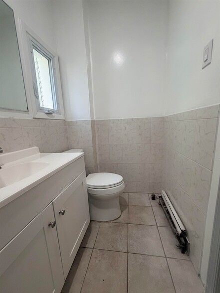 Photo - 124 Winfield Ave Apartment