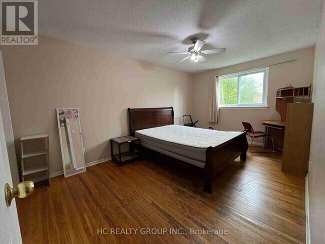 Photo du bâtiment - 575 Gainsborough Rd