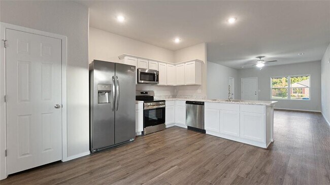 Foto del edificio - 4400 SW Sackett Ave