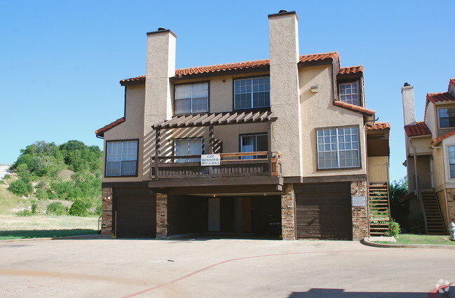 Building Photo - Woodhaven Crossroads Apartments