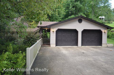 Foto del edificio - 411 Greenbrook Cir